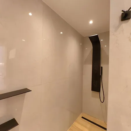 Break 1 Led & Bath *