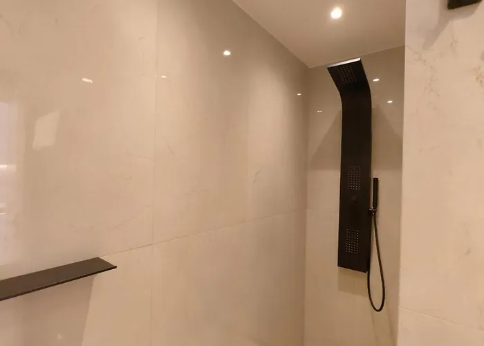 Break 1 Led & Bath *